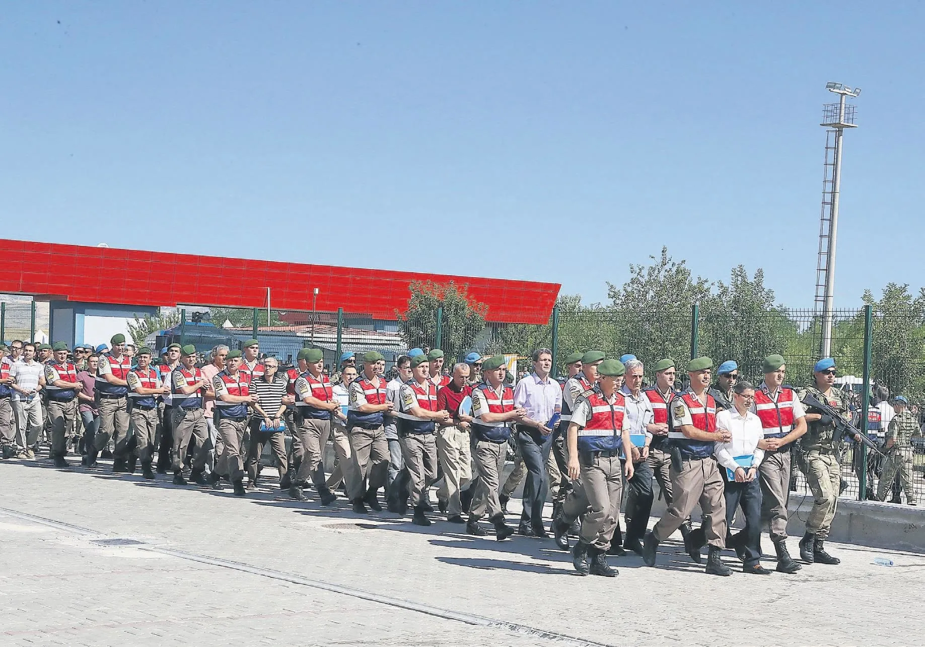 FETÖ imamından masallar