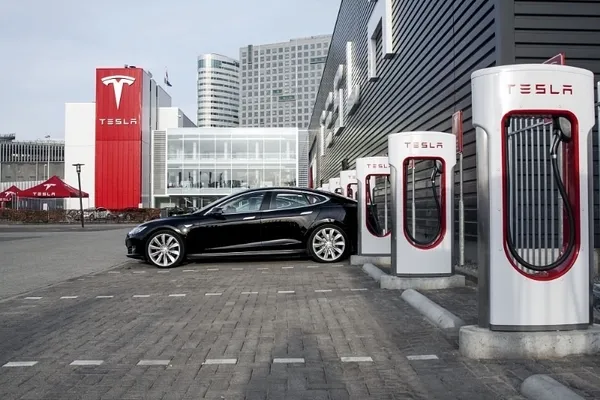 tesladan-turkiye-adimi-o-illere-supercharge-istasyonu-kuracak-1643191076426.jpeg Tesla'dan Türkiye adımı! O illere supercharge istasyonu kuracak - 1