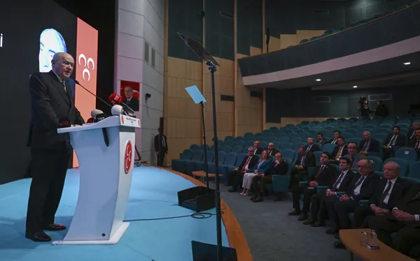 Devlet Bahçeli’den hazine desteği teklifi: Depremzedelere dağıtılsın