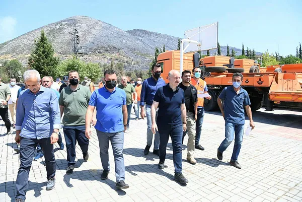 bakani-karaismailoglu-afet-bolgesinde-inceleme-yapti-1628163039519.jpg Bakanı Karaismailoğlu, afet bölgesinde inceleme yaptı - 3