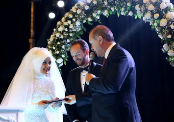 Cumhurbaşkanı Erdoğan nikah şahidi oldu