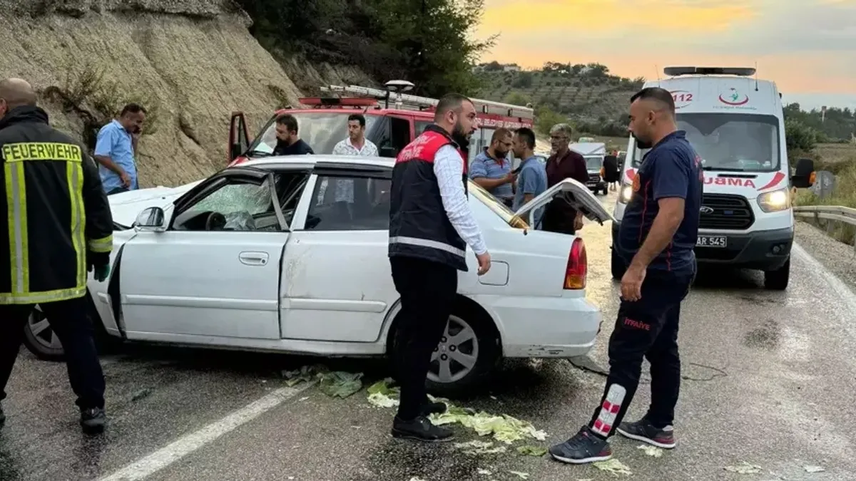 Osmaniye'de iki otomobil çarpıştı, 1 kişi öldü, 2 kişi yaralandı