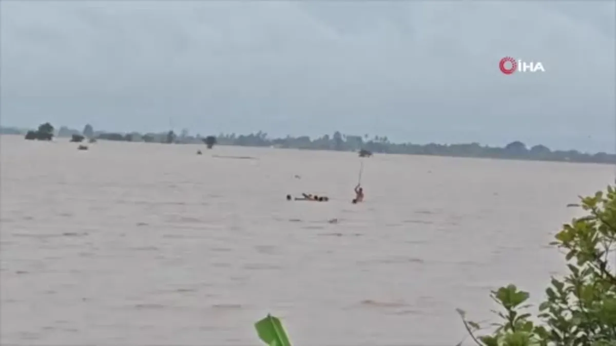 Myanmar'ı sel vurdu 74 ölü