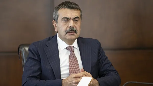 1693258246920.jpg Öğretmen ve öğrenciler dikkat! Okullarda yeni dönem başlıyor! Milli Eğitim Bakanlığı kararı duyurdu... - 1