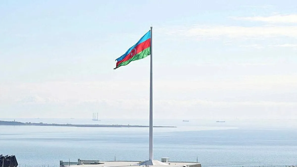 Bakü'deki Azerbaycan bayrağı Guinness Rekorlar Kitabı'nda