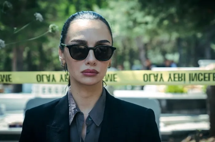 3. kez gelin oluyor! Birce Akalay ve Hakan Kurtaş’ın düğün tarihi...