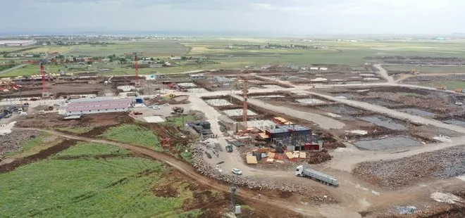 Diyarbakır'da hummalı çalışma! Deprem konutlarının inşası sürüyor