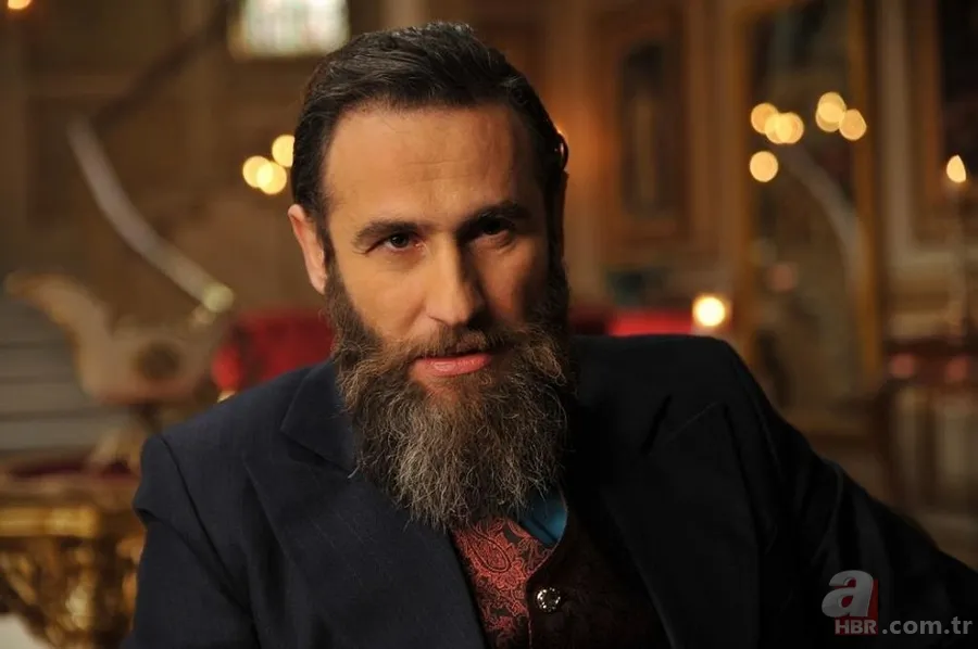 Nihat Hatipoğlu’nun çağrısına sanat dünyasından tam destek! Kur'an-ı Kerim'e alçakça saldıran Rasmus Paludan’a tepki yağdı 8