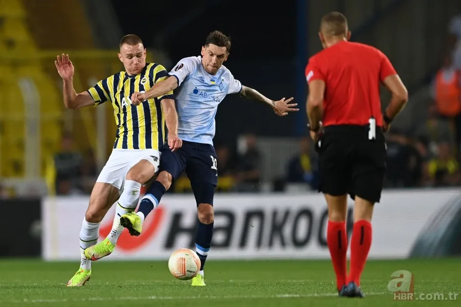 Dinamo Kiev maçında Fenerbahçe taraftarından anlamlı koreografi 25
