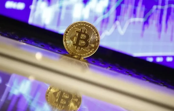 ABD’li ekonomistten flaş Bitcoin tahmini! 10 bin doların altına düşecek mi?