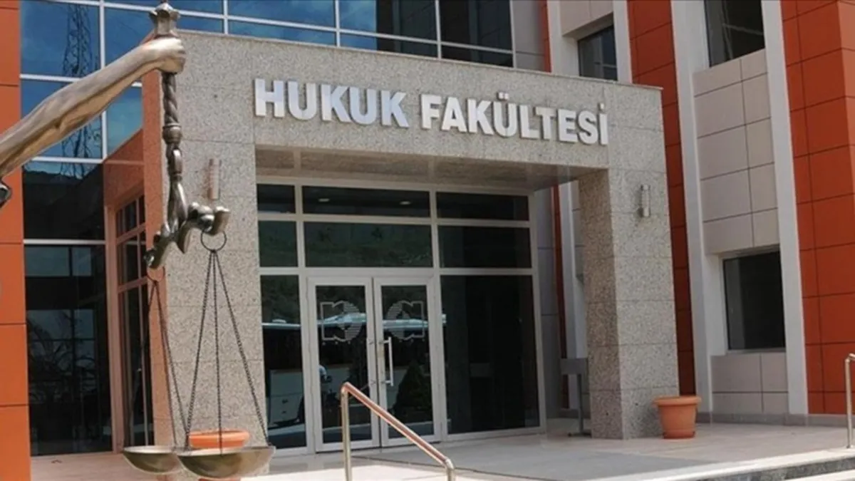 Hukuk Fakültesi barajı değişti mi? 2025 YKS'de Hukuk Fakültesi için en düşük sıralama kaç olmalı?