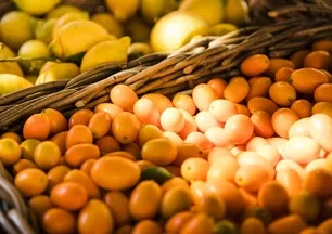 Kan şekerini yükseltmeyen meyveler: Glisemik indeksi düşük 8 serinletici meyve