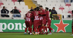 Sivasspor tarihe geçtiği maçta yenildi