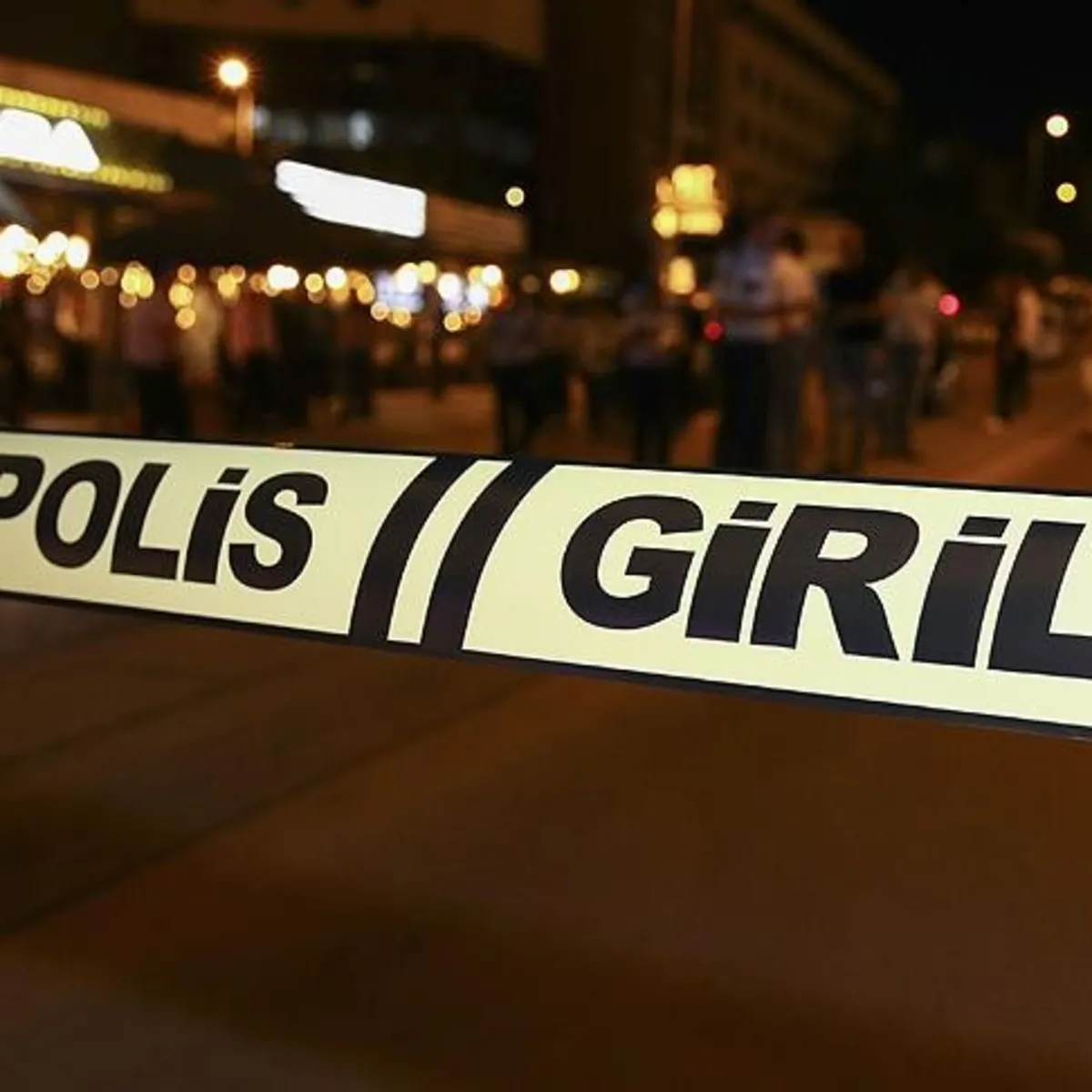 Başakşehir’de iade tartışması kanlı bitti: 1 ağır yaralı