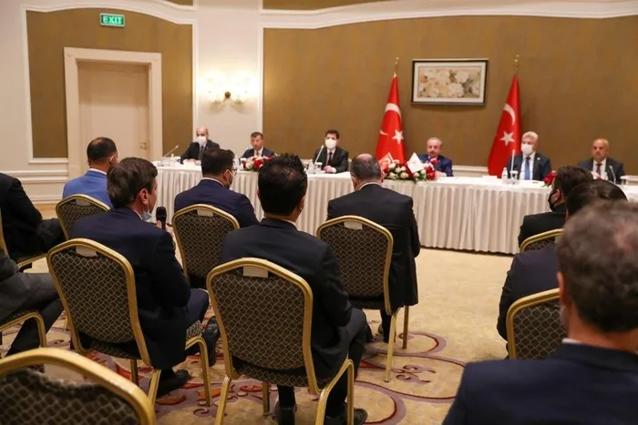 TBMM Başkanı Şentop Kazakistan’da Türk iş adamları ile bir araya geldi