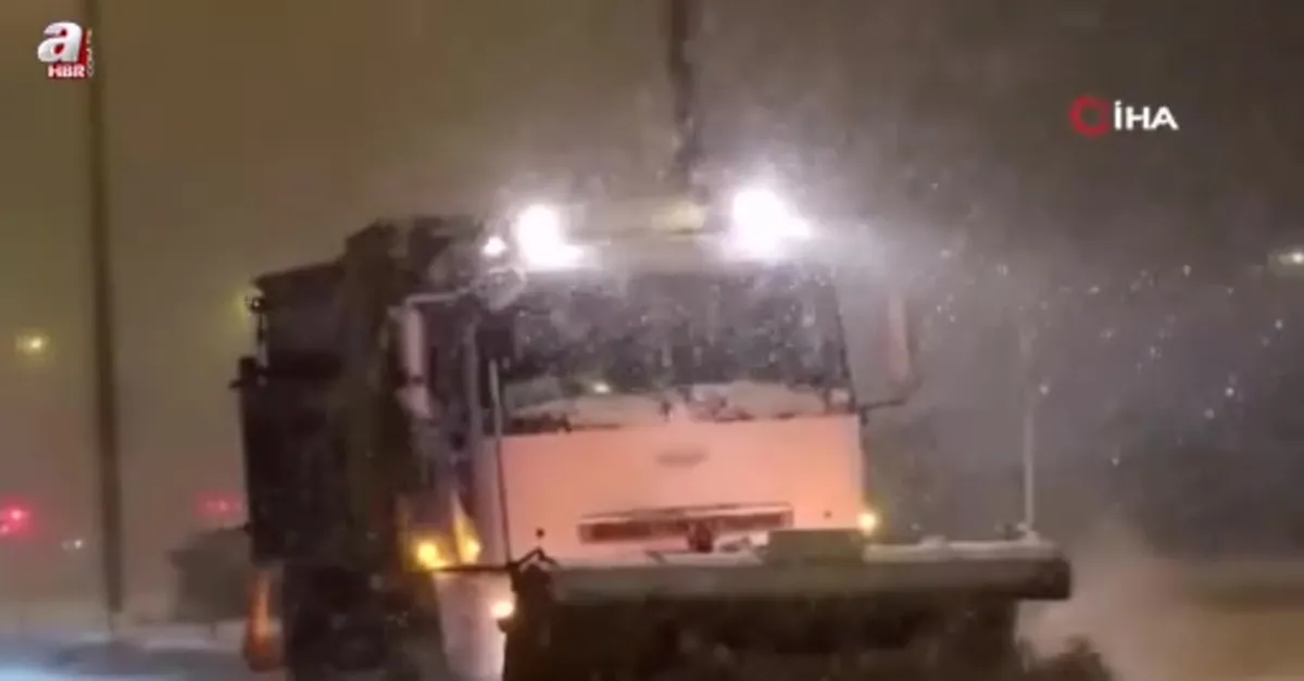 Erzincan güne kar yağışıyla uyandı