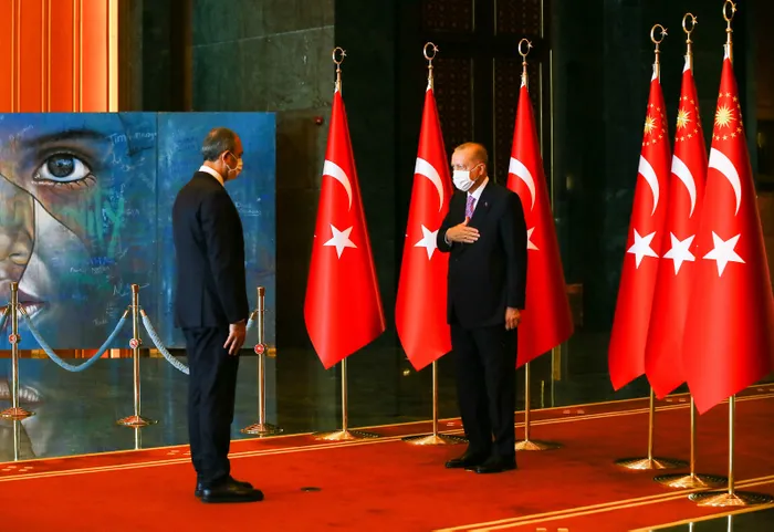 Son dakika: Başkan Erdoğan Külliye'de 30 Ağustos Zafer Bayramı tebriklerini kabul etti! Arka planda bulunan resim dikkat çekti - 4