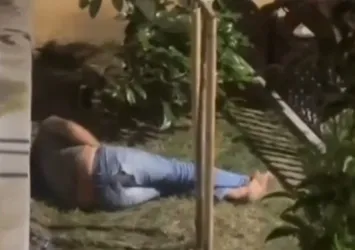 Parkta skandal görüntüler! Mahalleli "sapığa" meydan dayağı attı