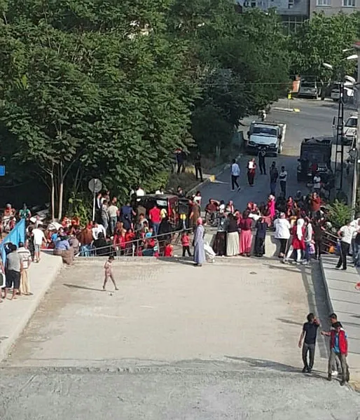 İstanbul’da sosyal mesafeyi hiçe sayarak göbek attılar - 2