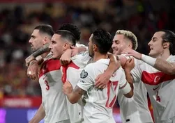 Milli futbolcumuz Deniz Gül’ün evi soyuldu! 250 bin euroluk eşyası çalındı