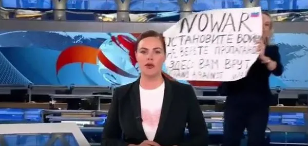 Macron'u reddeden Rus gazeteci Alman gazetesine transfer oldu! - 1