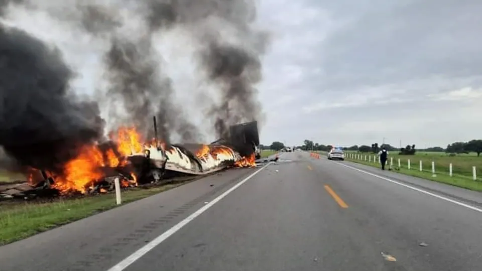TIR ile minibüs çarpıştı! Katliam gibi trafik kazası: 13 ölü
