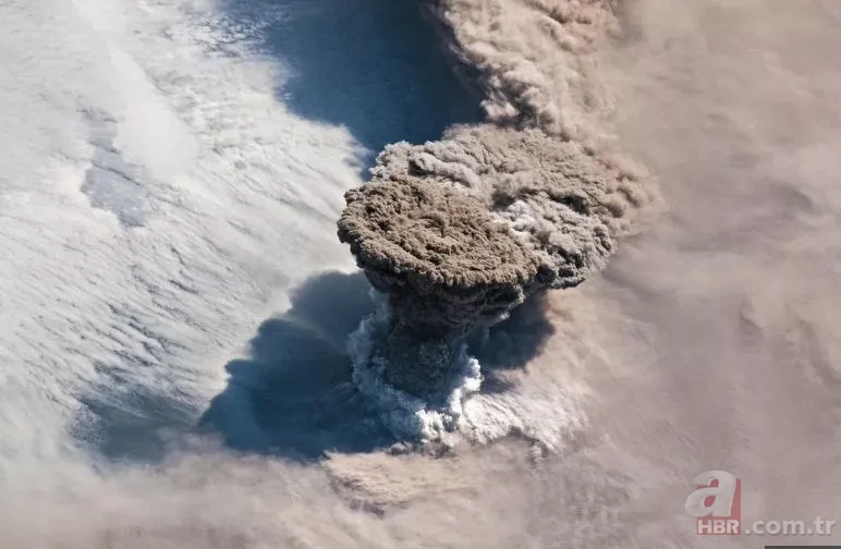 NASA Raikoke volkan patlamasını uzaydan görüntüledi 1