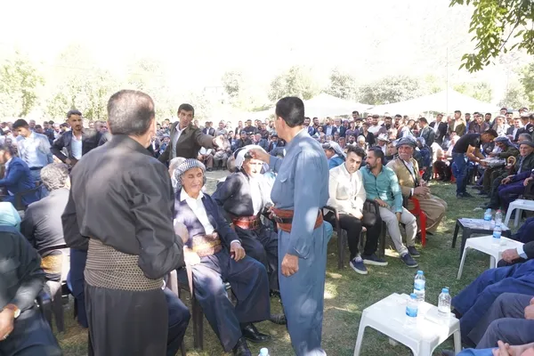 sirnakta-ihtisamli-dugunun-sanslisi-gelin-ve-damat-oldu-1-kilo-altin-ve-500-bin-tl-takildi-1662978397915.jpg Şırnak’ta ihtişamlı düğünün şanslısı gelin ve damat oldu! 1 kilo altın ve 500 bin TL takıldı - 1