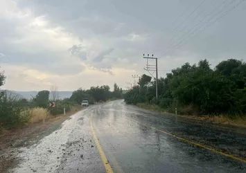 Bozdoğan sağanak yağışla serinledi