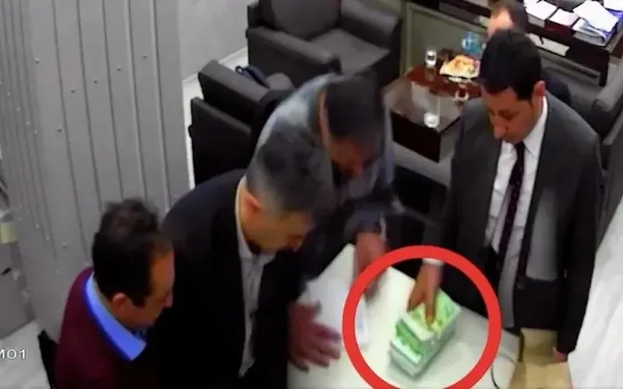 CHP’de şaibeli paradan kuleler skandalı! Gözler İmamoğlu’nun kasası Fatih Keleş’e çevrildi: İBB’nin binicilik kulübü ile ilgili o iddialara yanıt vermesi bekleniyor