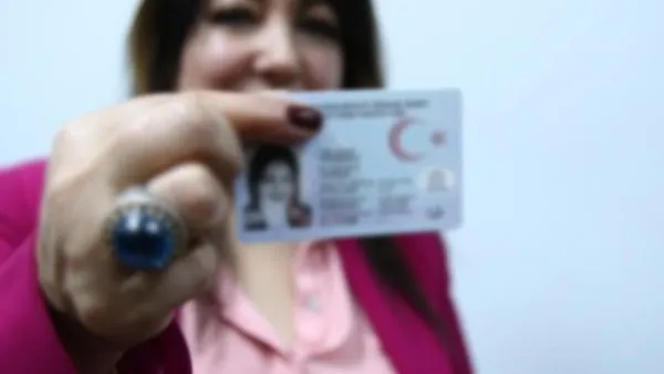 Son dakika: İçişleri Bakanlığı uyardı: Kimliğinde fotoğraf olmayanlar dikkat! - 4
