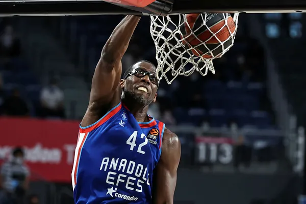 anadolu-efes-yeniden-final-fourda-temsilcimizden-buyuk-basari-1620153914628.jpg Anadolu Efes yeniden Final Four'da! Temsilcimizden büyük başarı - 1