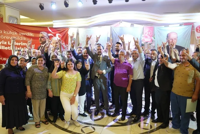 Devlet Bahçeli’nin İYİ Parti’ye çağrısı karşılık buldu! Eski İYİ Parti Mamak İlçe Başkanı ve beraberindeki heyet MHP’ye katıldı