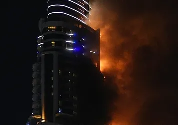 Çin'de gökdelende yangın: 10 ölü, 5 yaralı
