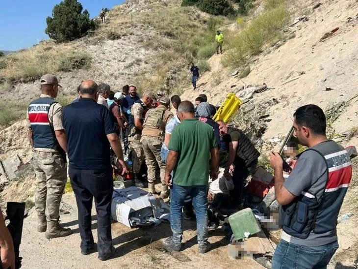 Kars’ta korkunç kaza! Yolcu otobüsü Karakurt Viyadüğü’nden aşağı uçtu! Ölü ve yaralılar var