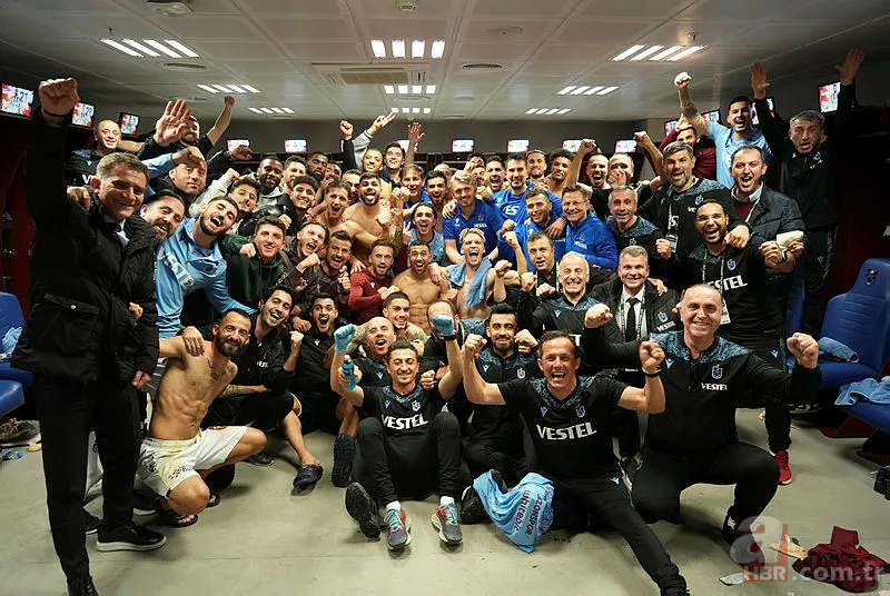 Derbi zaferi sonrası Trabzonspor'dan Fenerbahçe'ye olay "5 YILDIZ" göndermesi: "Başı dönüp yolunu kaybedenler için..." 11