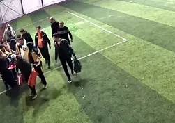Halı sahada göğsüne top darbesi aldı: Hayatını kaybetti