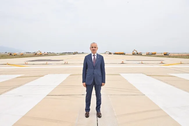 Hatay Havalimanı’nda uçuşlar yeniden başladı