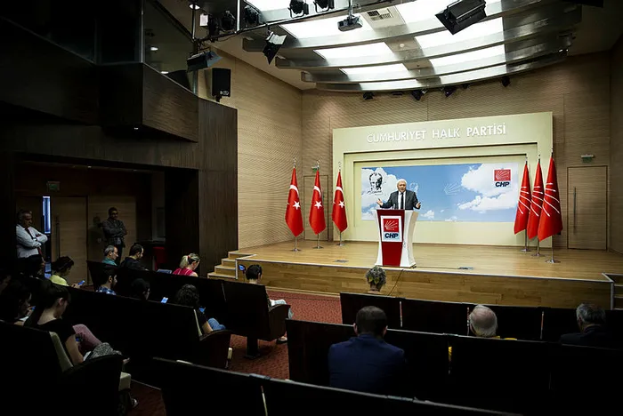CHP’den flaş olağanüstü kurultay açıklaması