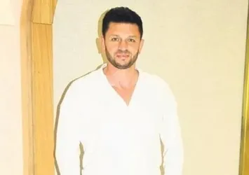 Popçuydu arabeskçi oldu