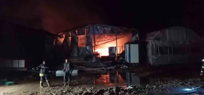 Sera ve yanındaki depo yandı