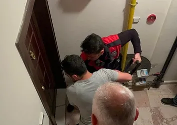 Eskişehir'de hareketli anlar! Genç kadın ortalığı karıştırdı | Eve giren ekipler gözlerine inanamadı