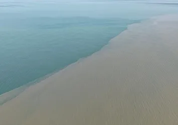 Kastamonu'da denizin rengi kahverengiye döndü