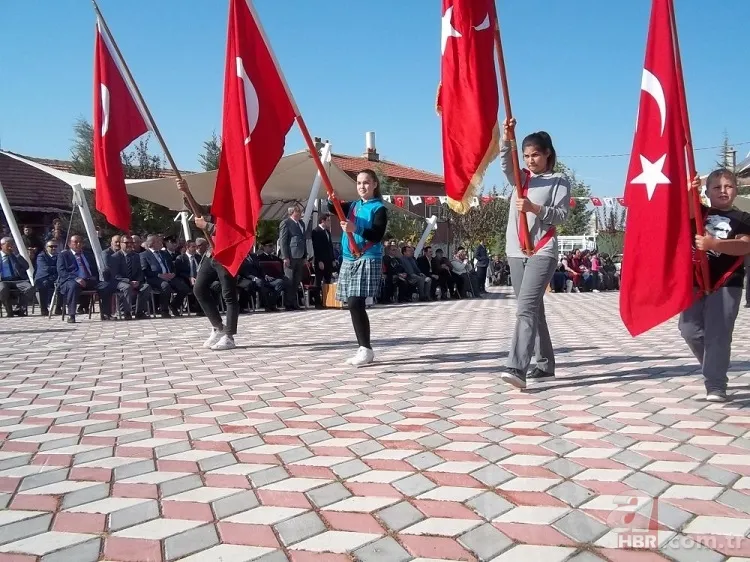 29 Ekim Cumhuriyet Bayramı Mesajları: Cumhuriyet’in 100. Yılına özel en anlamlı, resimli, duygusal, yeni, kısa-uzun, güzel resimli mesajlar… 17