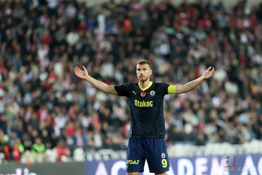 Fenerbahçe'de büyük kriz! Yıldız isimler kazan kaldırdı: İsmail Kartal varsa biz yokuz 6