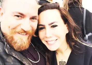 Asena unutmak istediği geçmişini siliyor