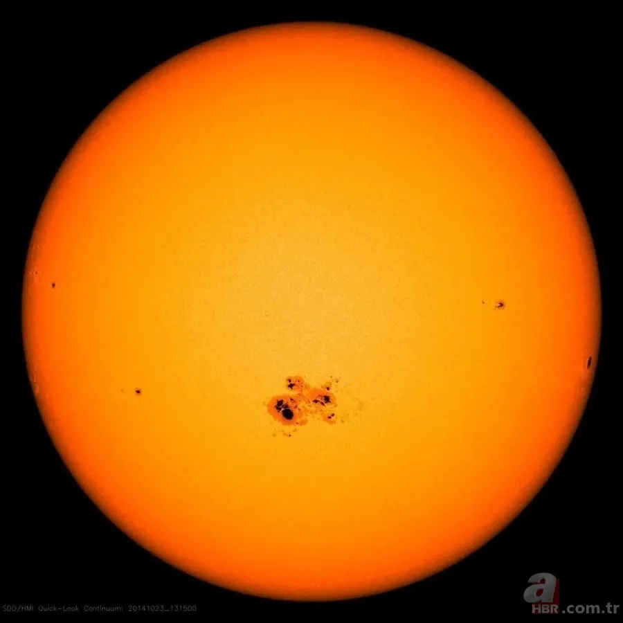 Bir gecede 3 dünya büyüklüğüne ulaştı! Bilim insanları uyardı: Daha fazla Güneş patlaması olacak 9