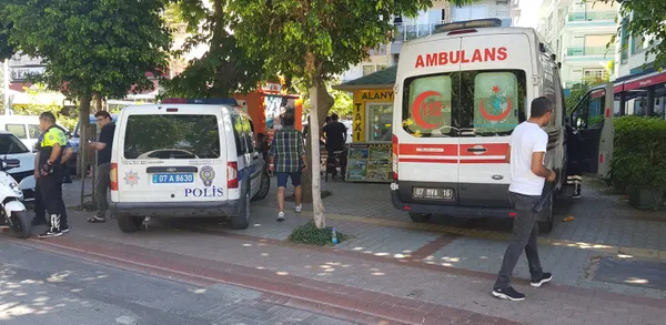 Antalya'da cinnet getiren Ukraynalı baba dehşeti: 2 çocuğunu bıçaklayarak öldürdü - 1