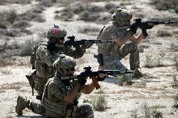 Ermenistan’dan Azerbaycan mevzilerine füzeli saldırı! Laçın ve Kelbecer hedef alındı