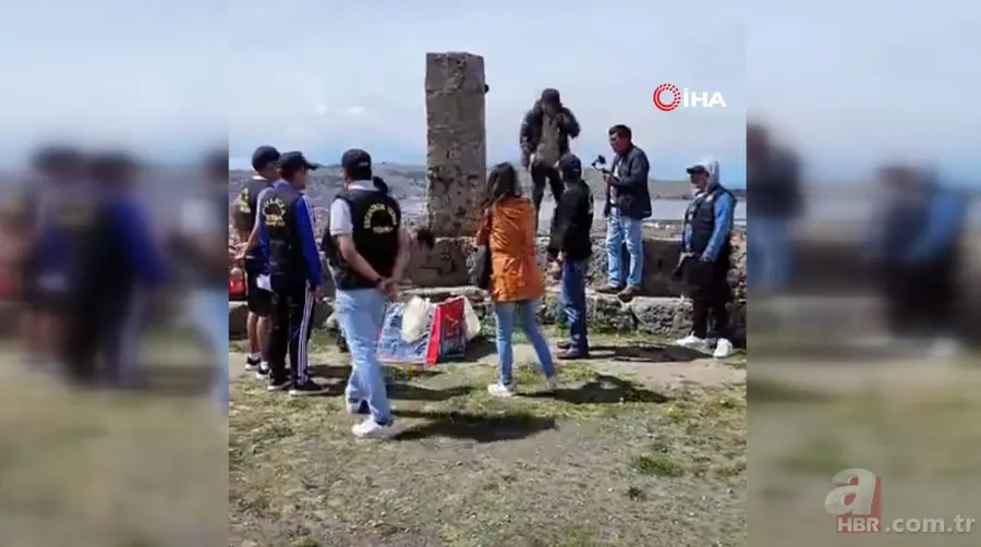 Eski kuryenin çantasından çıkan dehşete düşürdü! Kız arkadaşı olarak görüp aynı odada kalmış! Yüzlerce yıllık... 1